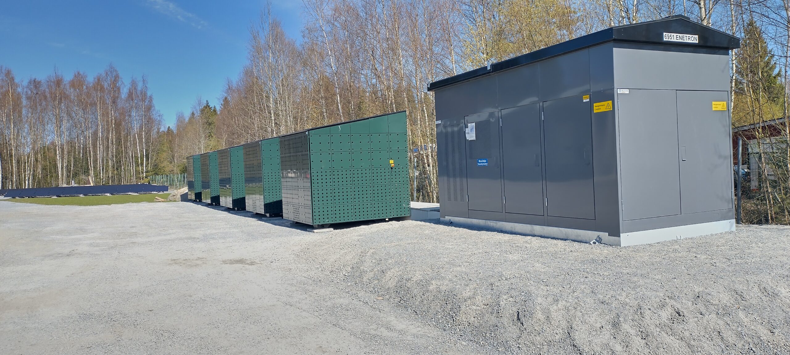 Cactos Yavia battery units and a small park transformer